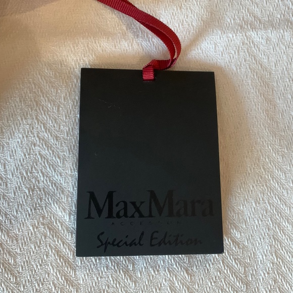 MaxMara Leather and Fur Reversible Bag, Special Edition, Red - Picture 7 of 16